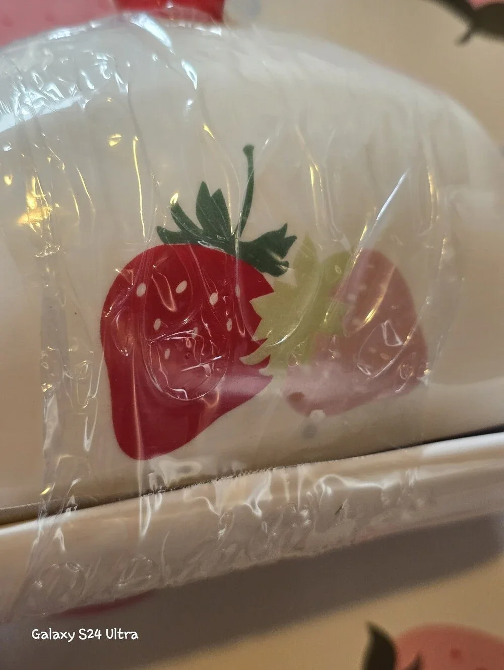 Strawberry 🍓 Decor Ceramic Butter Container With Lid NEW